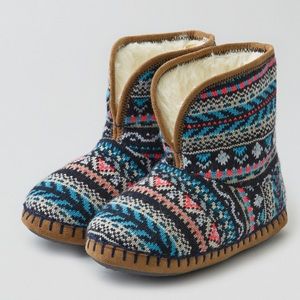 New American Eagle Cozy Sweater Bootie Slippers S